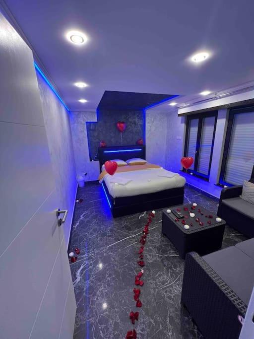 Appart Hotel Avec Sauna, Jacuzzi, Strasbourg Exterior photo