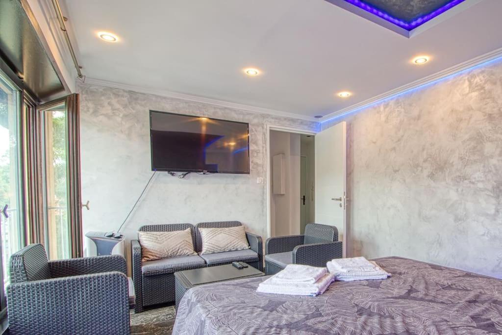 Appart Hotel Avec Sauna, Jacuzzi, Strasbourg Exterior photo